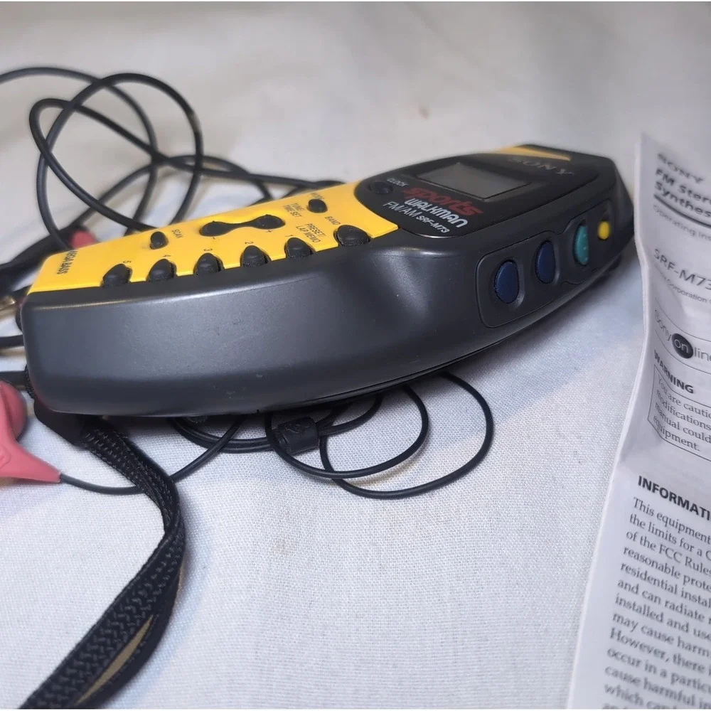 Vintage Sony Walkman Sports SRF-M73 Handheld AM/FM Radio WORKS